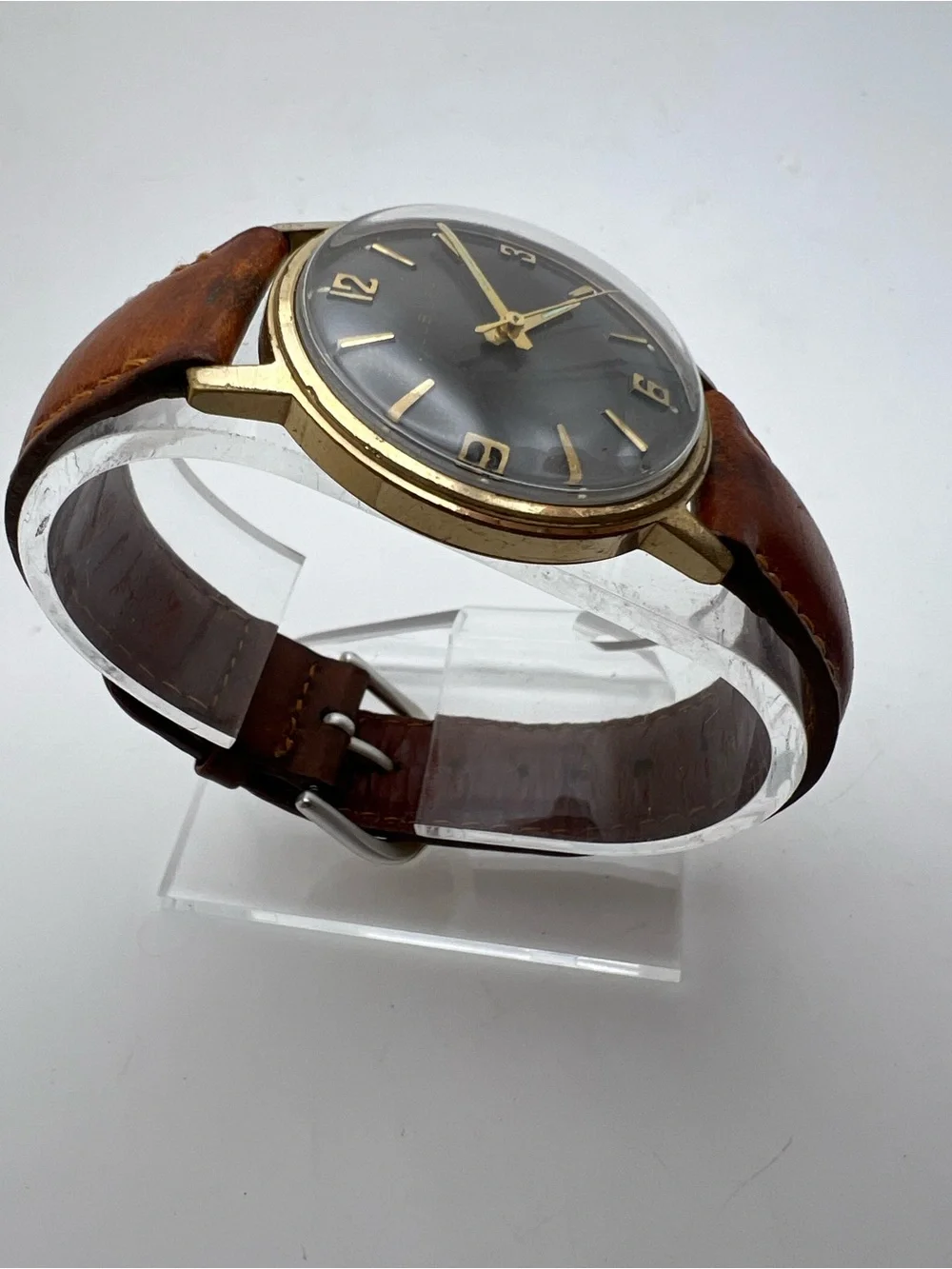 Jubilee Vintage Gold-Tone Wristwatch with Brown Leather Strap